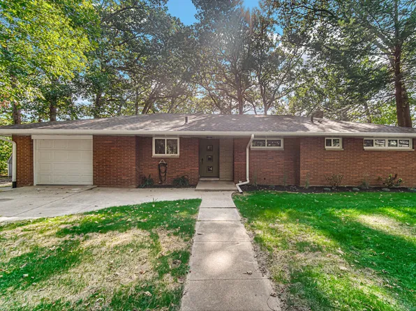 767 Memory Ln, Hobart, IN 46342