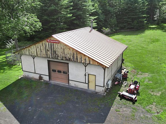 4th image of 118 Bennett Road