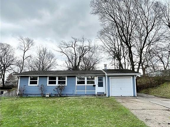 2nd image of 5709 N Woodland Ave