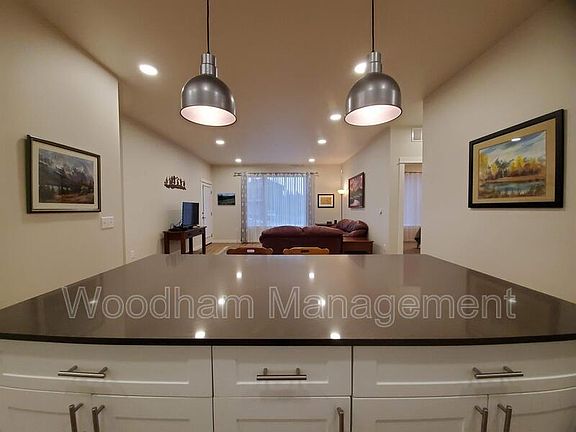 3rd image of 2222B Willow Dr