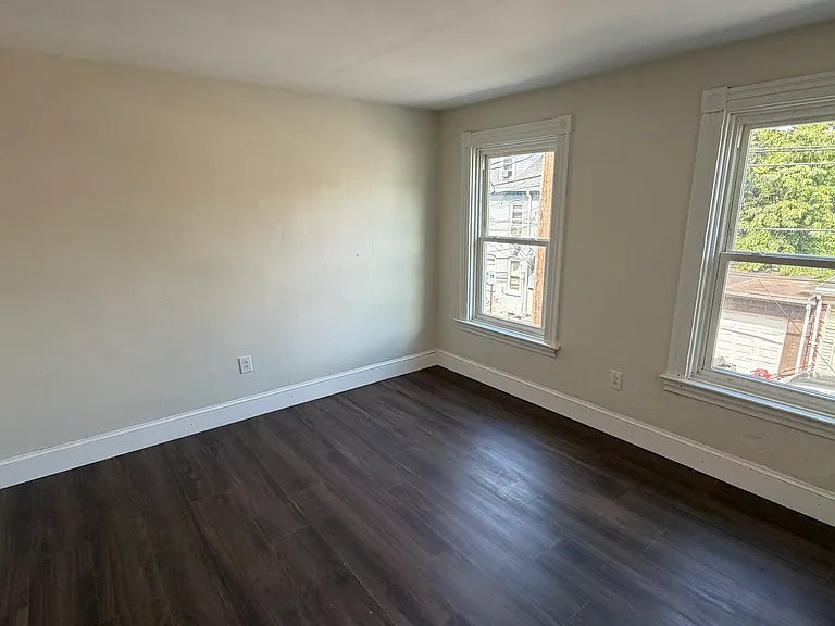 416 Beaver St — Photo 18