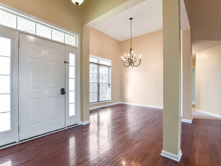 3886 Stella Dr — Photo 2
