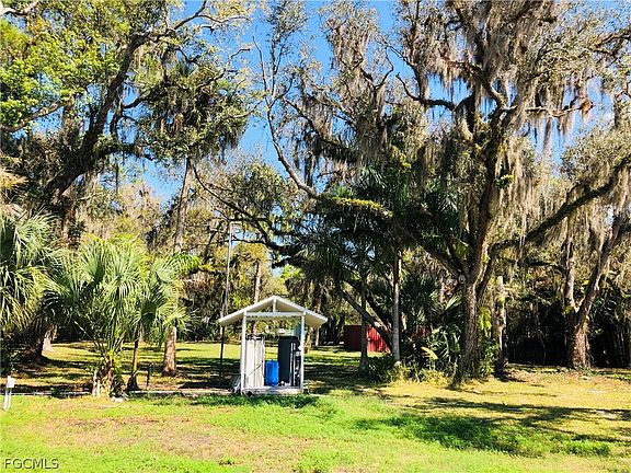 4th image of 17500 Taylor Rd