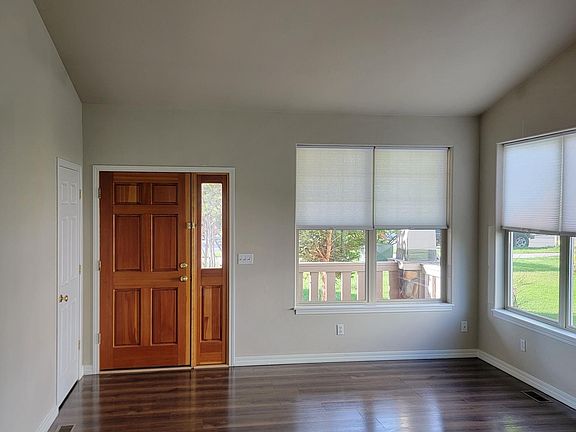 2nd image of 2959 Oliver St