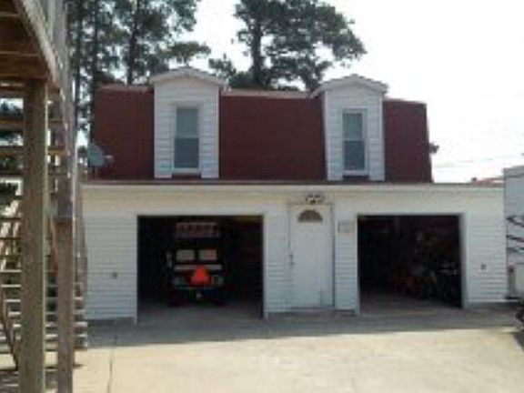 3rd image of 109 Church Ln