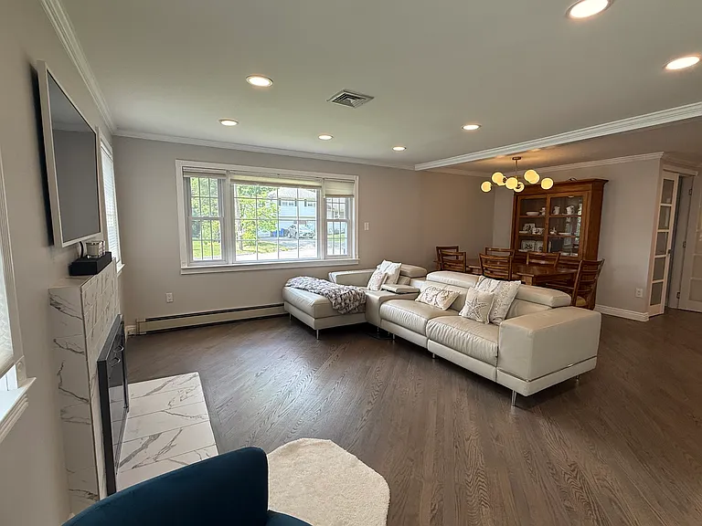 121 Newcomb Rd — Photo 6