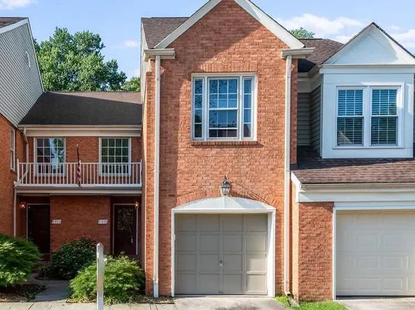 1915 Duffield Ln, Alexandria, VA 22307