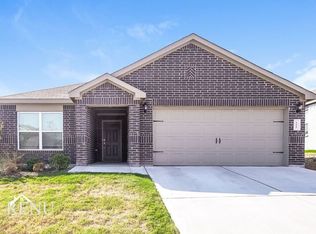 123 Palomino Bend Dr, Newark, TX 76071