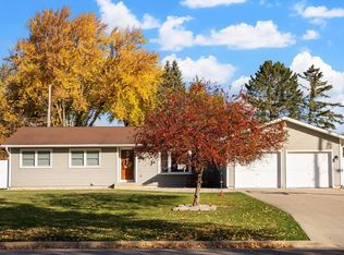 724 Russell St, Deforest, WI 53532