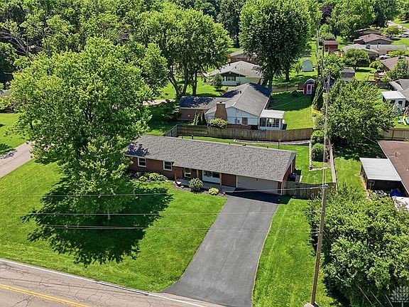 3rd image of 2376 Portage Path
