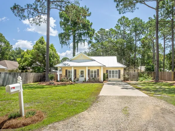337 21st Ave, Apalachicola, FL 32320