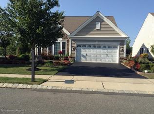 29 Aberdeen La, Manchester, NJ 08759