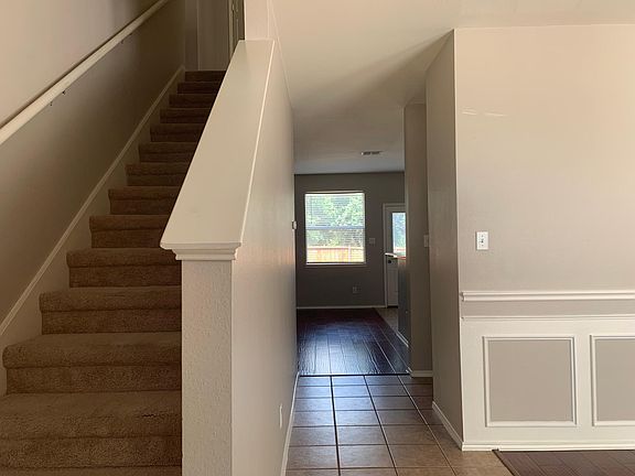 5th image of 9740 Longhill Dr