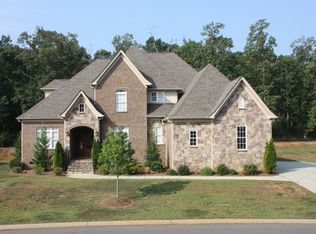 2015 Fitzhugh Ln, Matthews, NC 28104