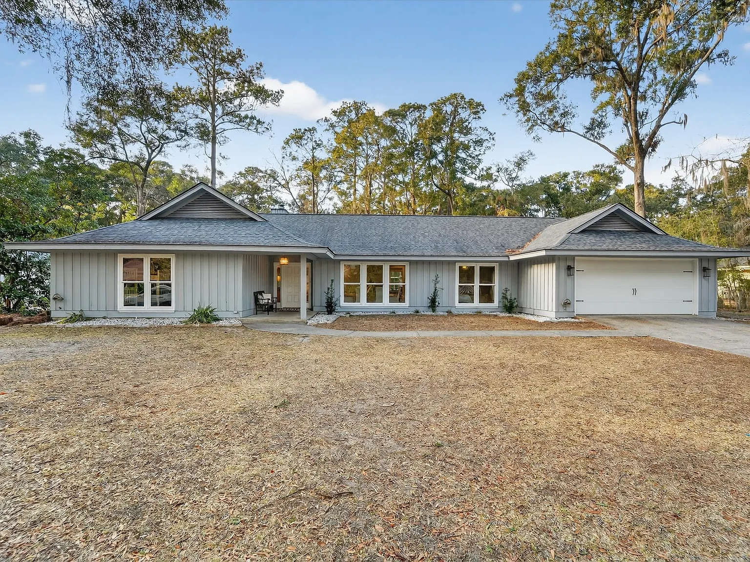 4 bed, 2322 sqft, $4,000 — Photo 1