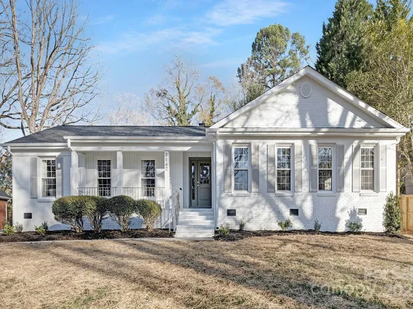 8142 Cliffside Dr, Charlotte, NC 28270