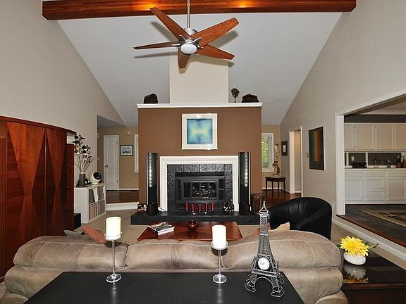 5th image of 4110 E 71st St