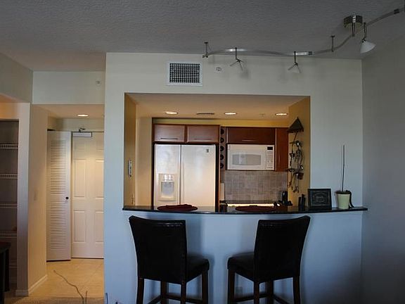 2nd image of 511 Lucerne Ave APT 310