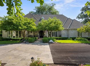 81 Highgate Crse, St Charles, IL 60174