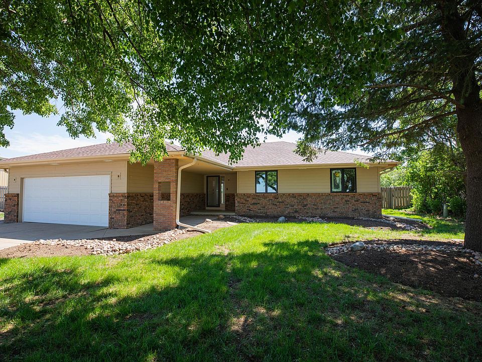 1st image of 5605 N 168th St