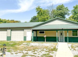 927 Cherokee St, Litchfield, IL 62056