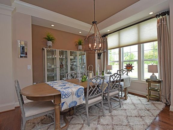 3rd image of 101 Candlewood Cir