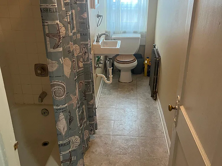 638 5th Ave #4 — Photo 6