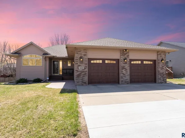 7613 W Alexandra St, Sioux Falls, SD 57106