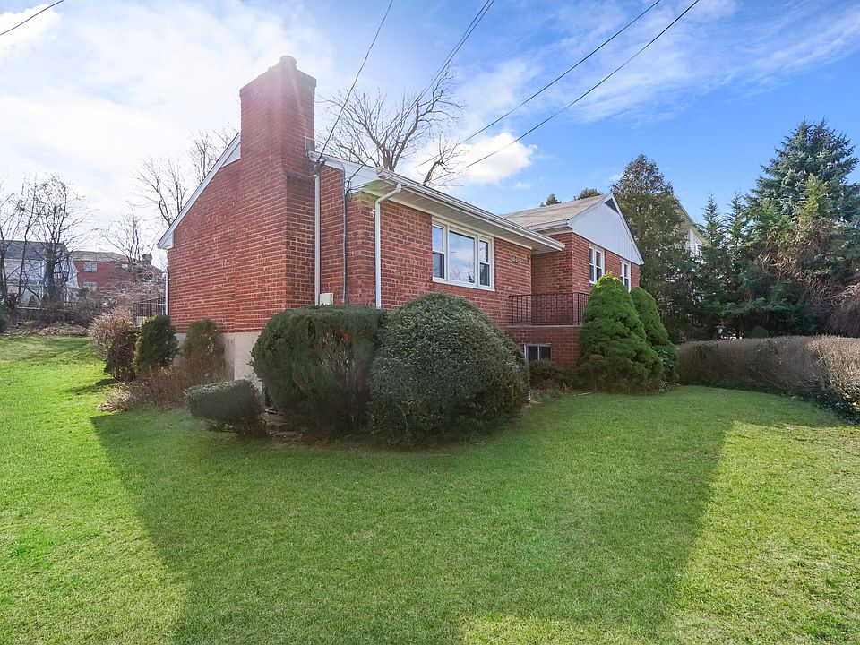 1st image of 28 Montgomery Ave