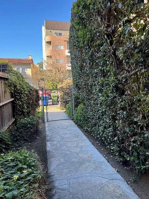 1 bed, 1000 sqft, $2,500 — Photo 3