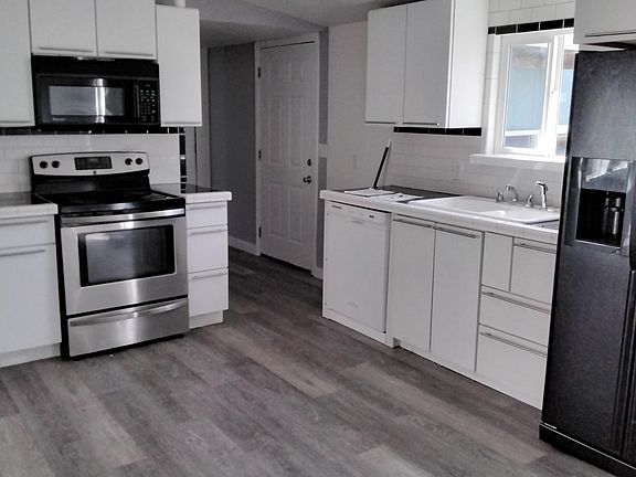 5th image of 760 Kingston Ct NE
