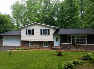 618 Lynnview St SW, Hartville, OH 44632