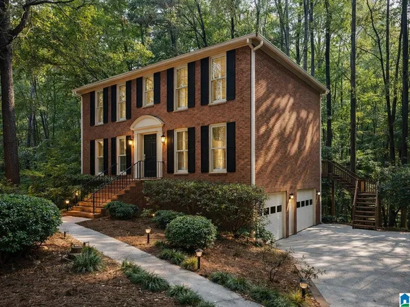 952 Tulip Poplar Ln, Birmingham, AL 35244
