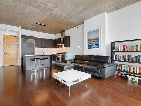 3rd image of 600 N Fairbanks Ct Unit 2808