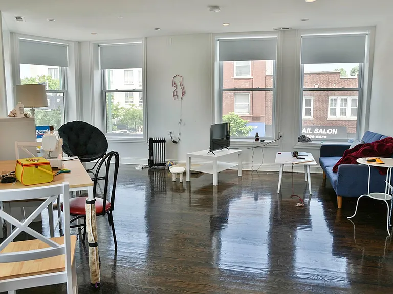 2450 N Milwaukee Ave #2F — Photo 7