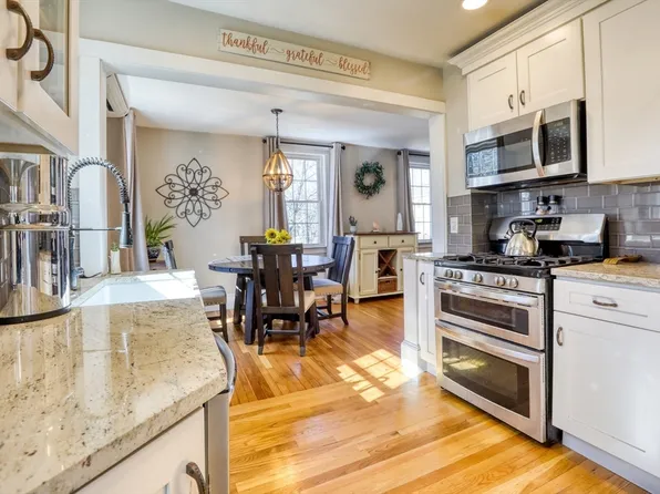 42 Summer St #2, Rowley, MA 01969