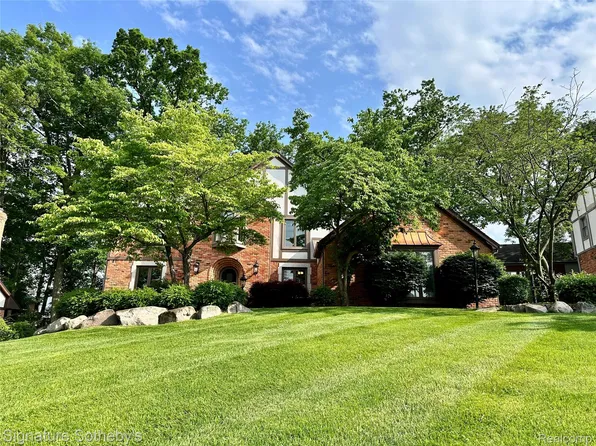 3079 Kenwood Dr, Rochester Hills, MI 48309
