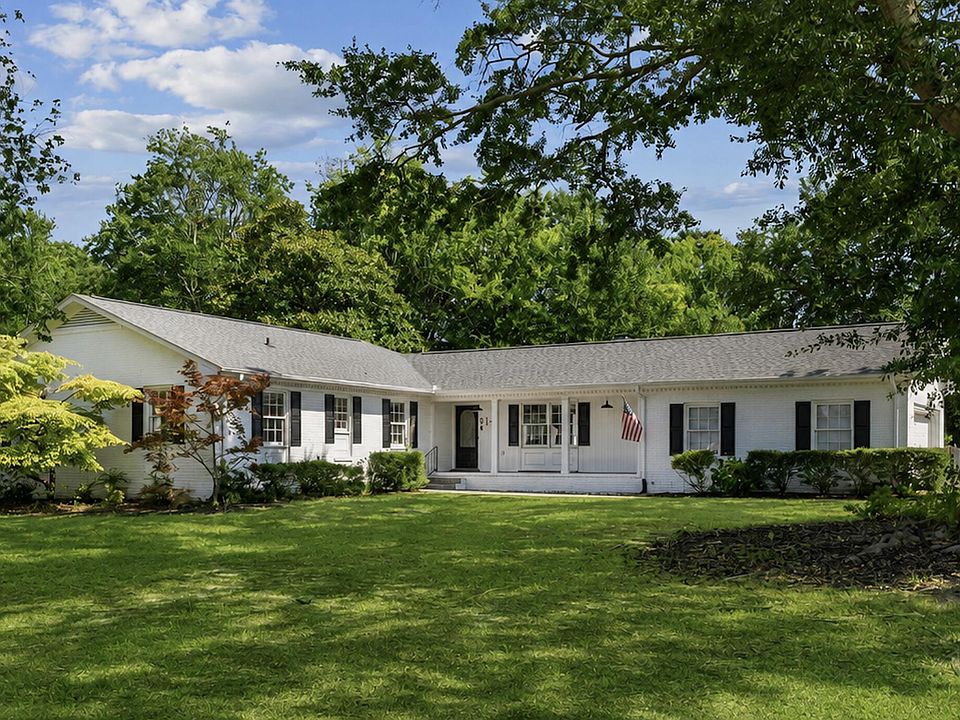 1st image of 914 Greenhowe Drive