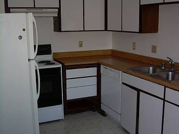 3rd image of 814 S 13th St APT 1