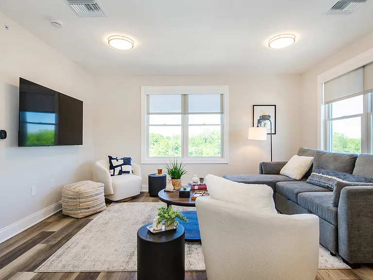 246 Main St #405 — Photo 9