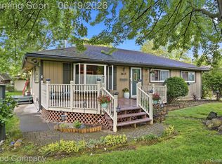 3615 Hazelton Ave, Rochester Hills, MI 48307