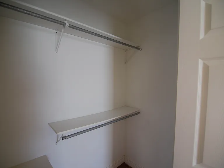 2506 Redwood St — Photo 17