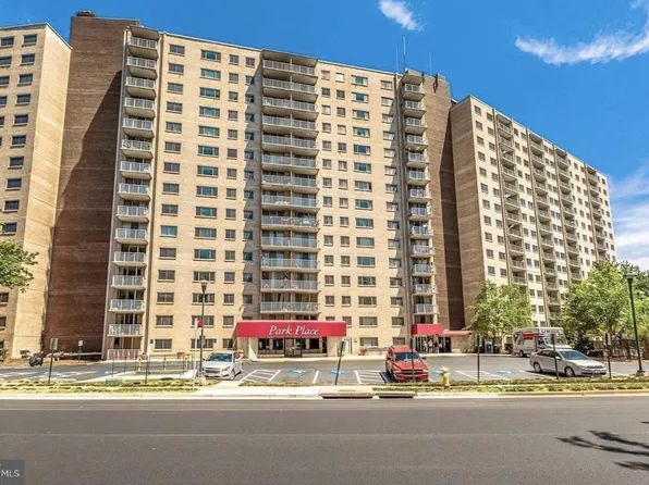 2500 N Van Dorn St APT 201, Alexandria, VA 22302