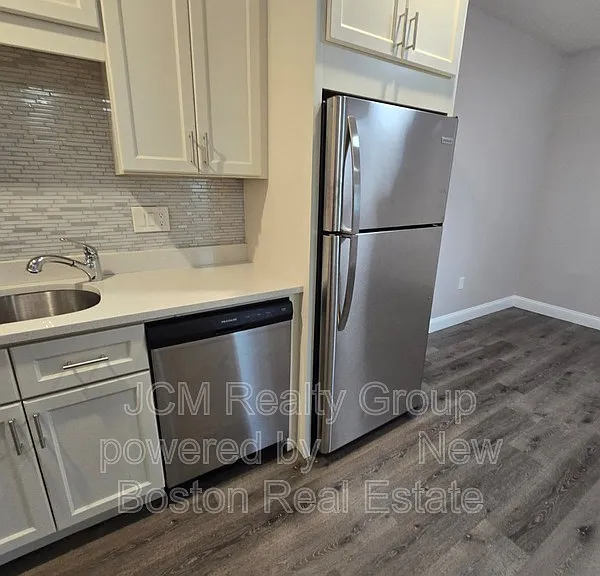 191 N Common St #U — Photo 4