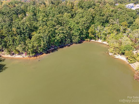 5th image of 619 Waterton Trl