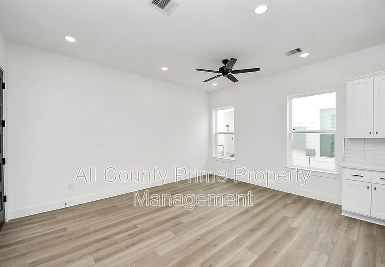 2708 Bostic St #A — Photo 10