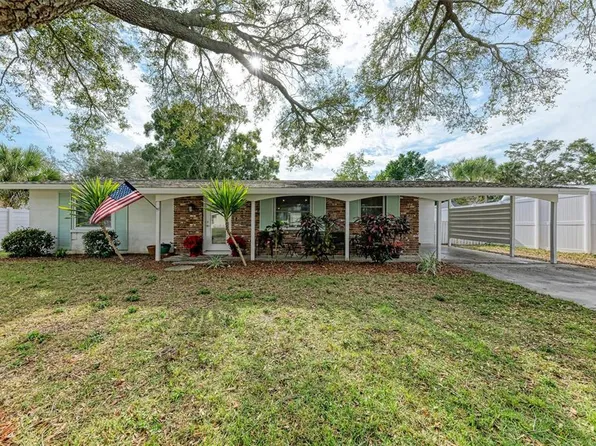 2832 Suncrest Dr, Sarasota, FL 34239