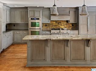 2115 Big Cove Rd SE, Huntsville, AL 35801