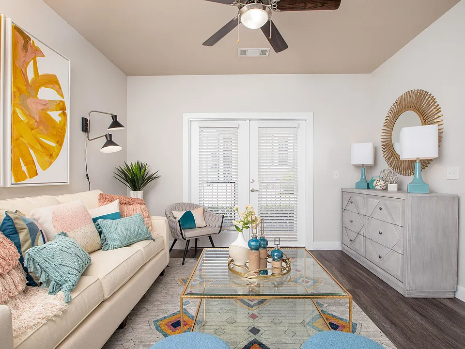 Highpoint at Cypresswood apartments community photo