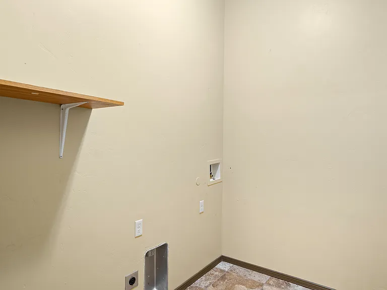 3950 Agua De Vida Dr — Photo 26